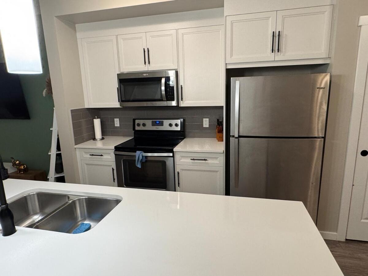 Chappelle Comfort Unique Retreat With Ac Edmonton