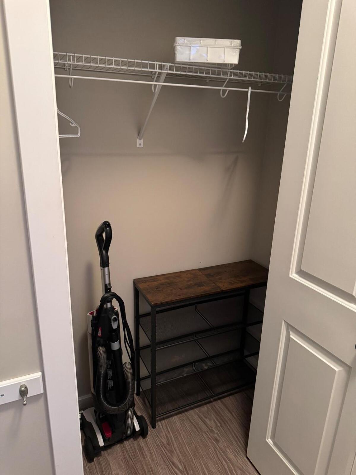 Chappelle Comfort Unique Retreat With Ac Holiday home Edmonton