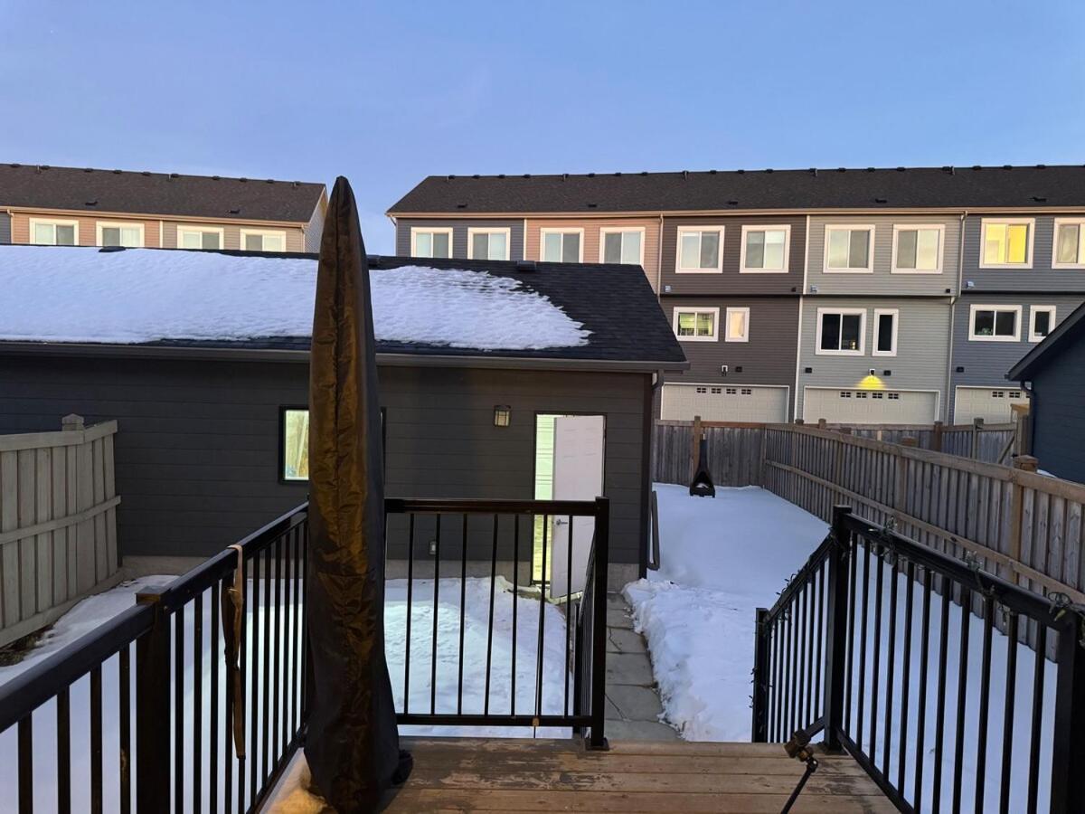 Chappelle Comfort Unique Retreat With Ac Holiday home Edmonton